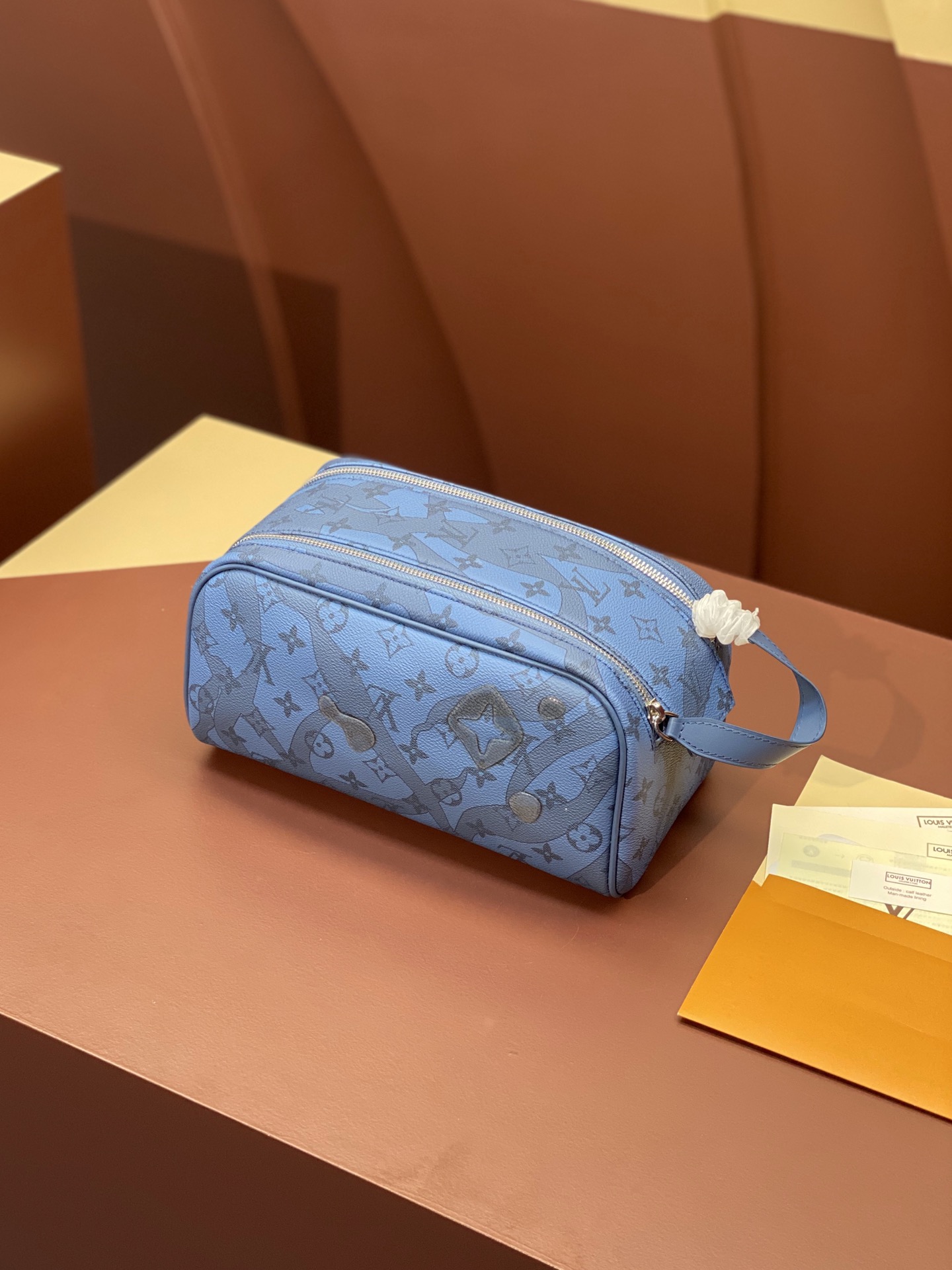 루이비* 돕키트 가방