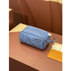 루이비* 돕키트 가방